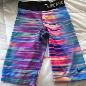 Nike pro crop leggings